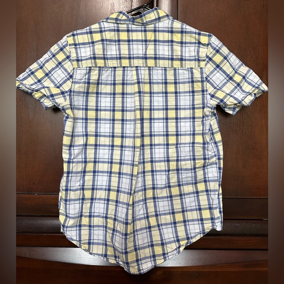 Children’s Place Boy’s Button-Up - Picture 3 of 4